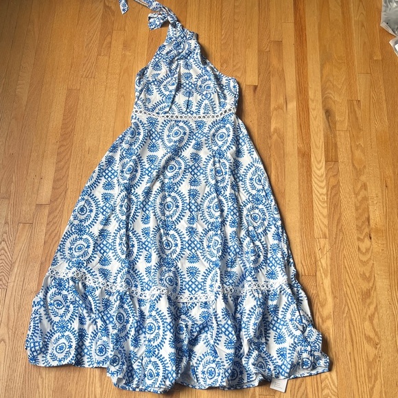 Blue & White Ornate Halterneck Sleeveless Midi Dress - Picture 2 of 4